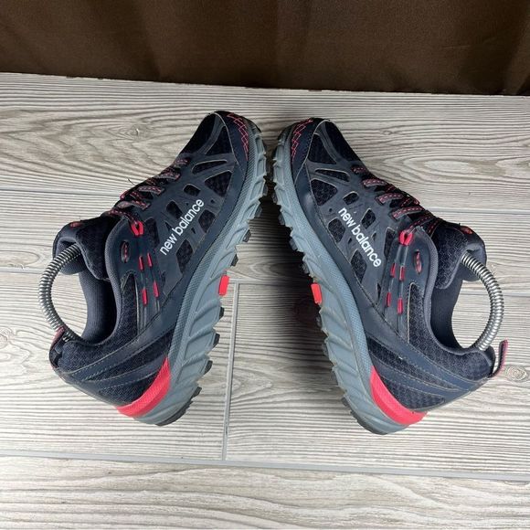New Balance 610v4  Gray Trail Running Shoe All Terrain Sneaker Womens 9 WIDE - Picture 5 of 10